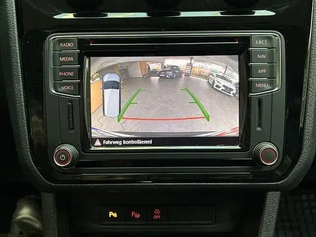 Second-hand VW Caddy Highline 150 CP (110 kW) 2017 Alb Monovolum