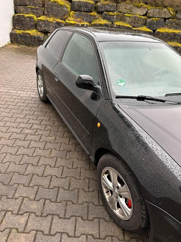 Gebraucht Audi A3 101 PS (74 kW) 1998 Schwarz Kleinwagen