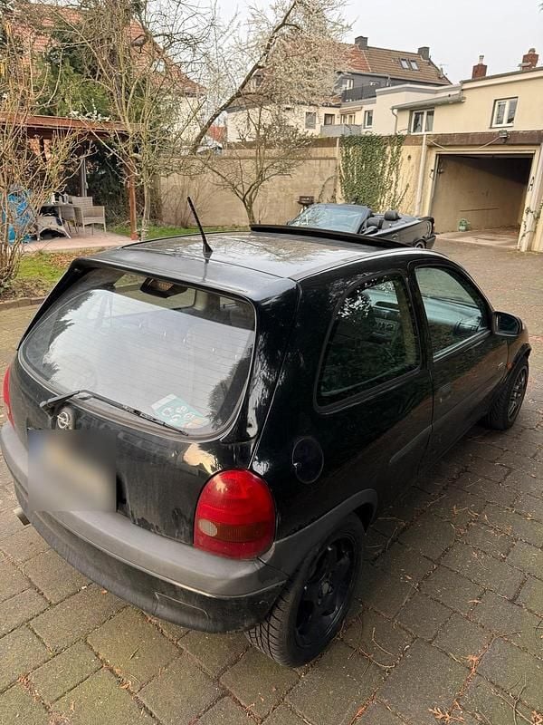 Gebraucht Opel Corsa 65 PS (47 kW) 2000 Schwarz Coupé