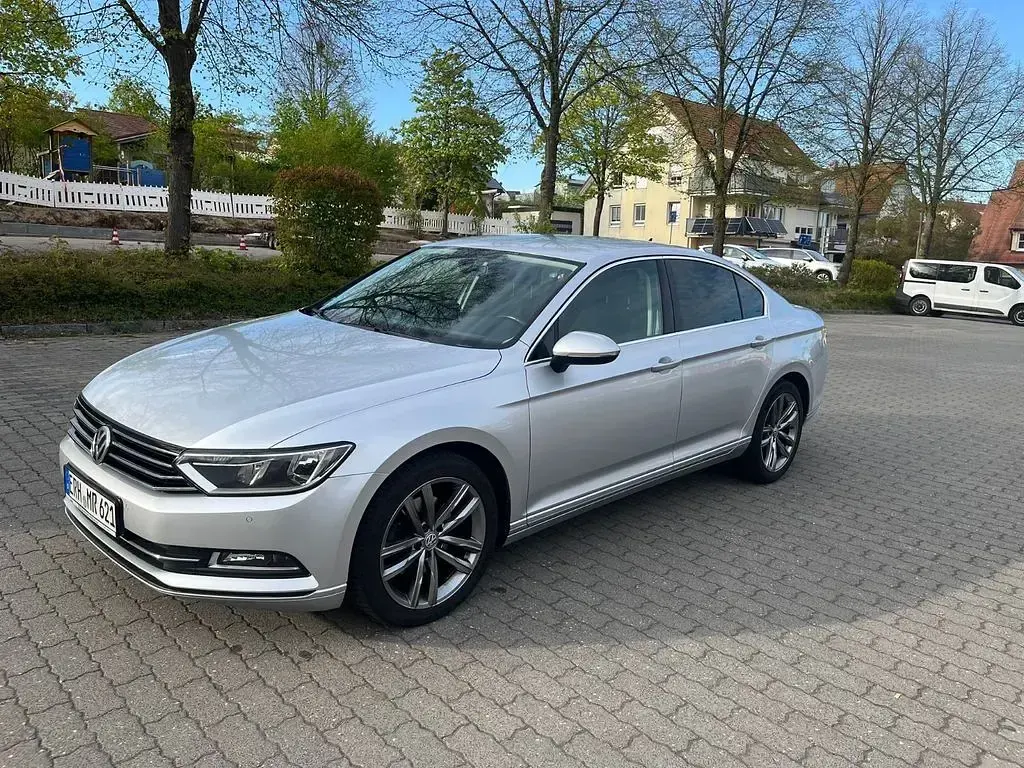 Gebraucht VW Passat Comfortline 150 PS (110 kW) 2015 Silber Limousine