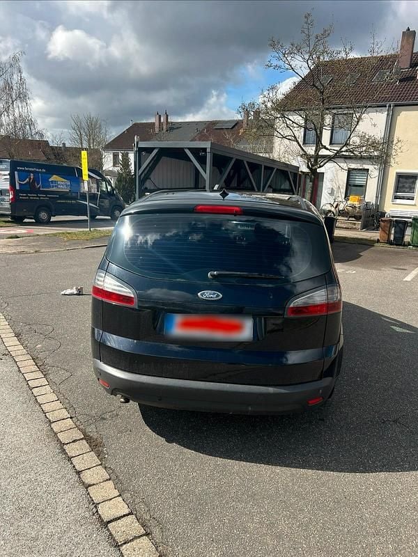 Gebraucht Ford S-MAX Ambiente 140 PS (102 kW) 2008 Schwarz Van / Kleinbus