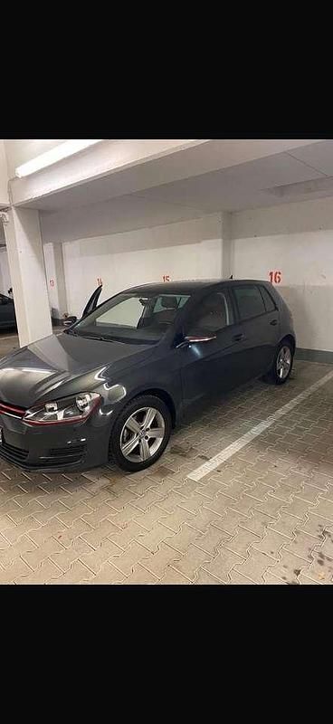 Gebraucht VW Golf VII Comfortline 110 PS (80 kW) 2016 Limousine
