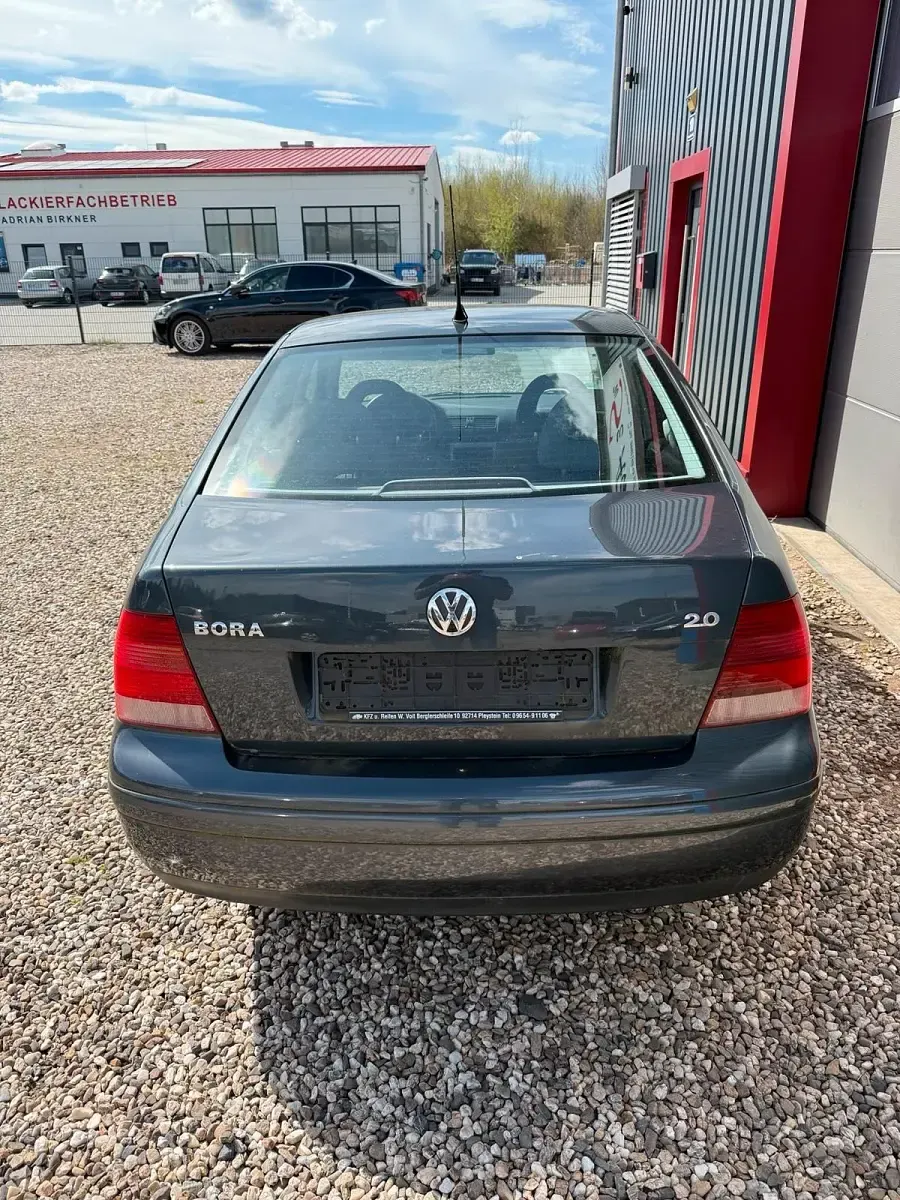 Gebraucht VW Bora 116 PS (85 kW) 2001 Grau Limousine