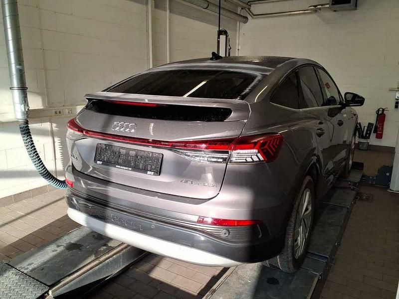 Gebraucht Audi Q4 Sportback e-tron Advanced Plus 150 kW (204 PS) 2023 Grau SUV