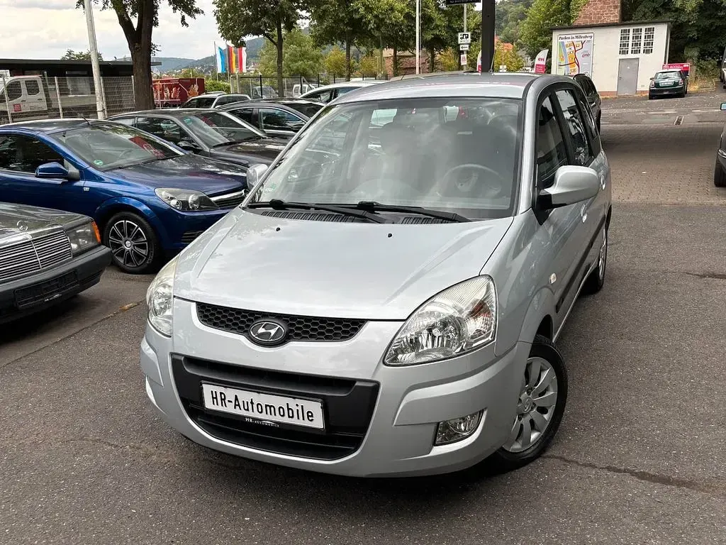 Gebraucht Hyundai Matrix Comfort 103 PS (75 kW) 2009 Silber Van / Kleinbus