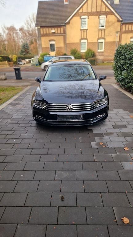Gebraucht VW Passat Comfortline 150 PS (110 kW) 2016 Schwarz Kombi