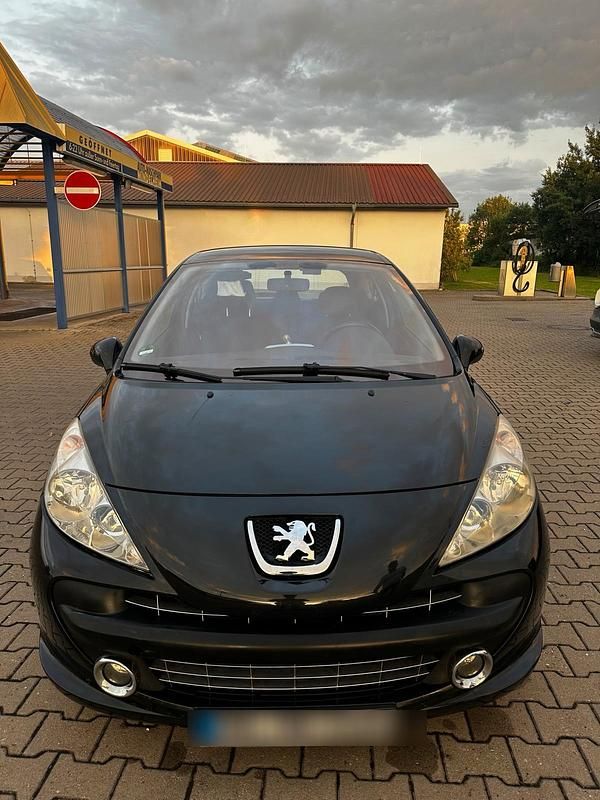 Andere farben Gebraucht 2006 Peugeot 207 Coupé | 1.300 € (Fairer Preis) - Bild 1/4