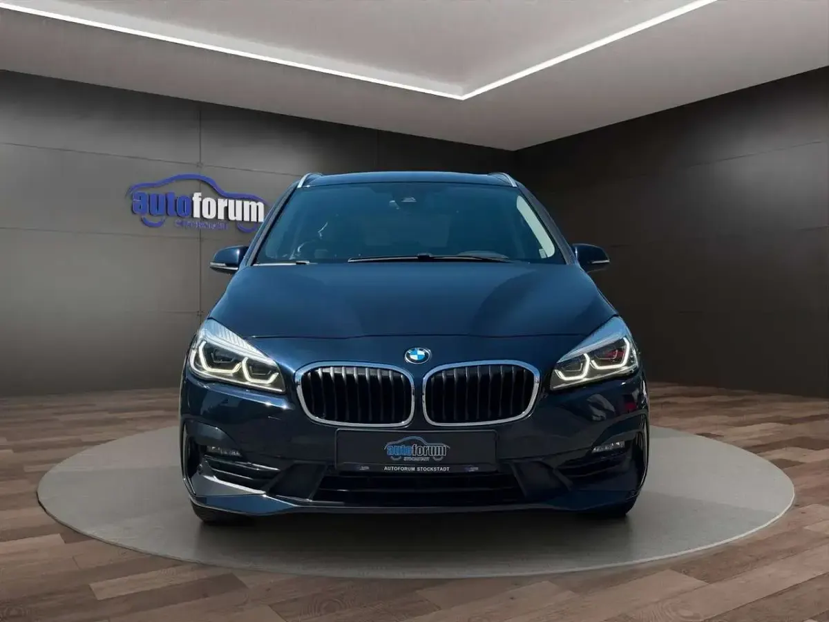 Gebraucht BMW 218 Sport Line 140 PS (102 kW) 2019 Imperialblau SUV