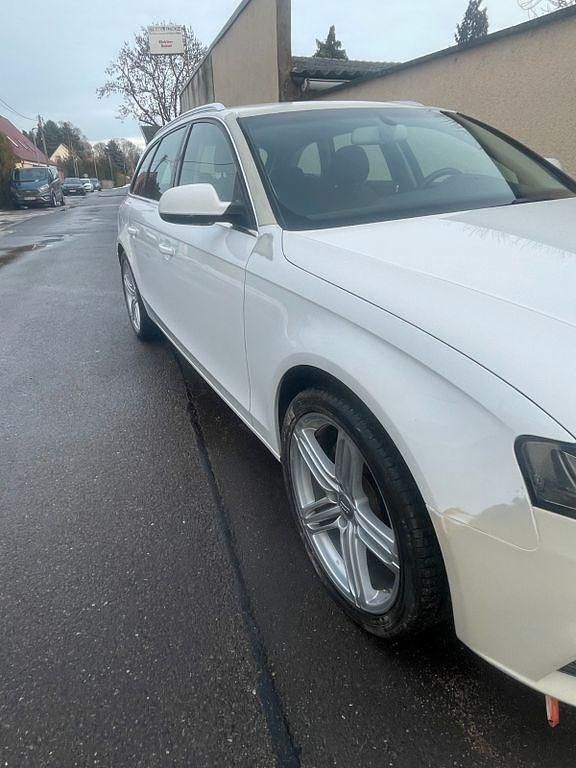 Gebraucht Audi A4 170 PS (125 kW) 2010 Weiß Kombi