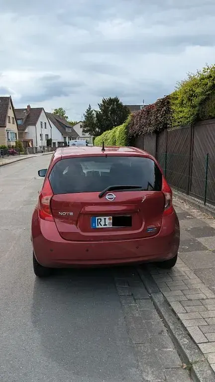 Gebraucht Nissan Note Acenta 98 PS (72 kW) 2014 Rot Kleinwagen