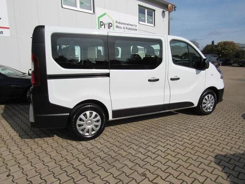 Gebraucht Renault Trafic Expression 125 PS (91 kW) 2018 Weiß Van / Kleinbus