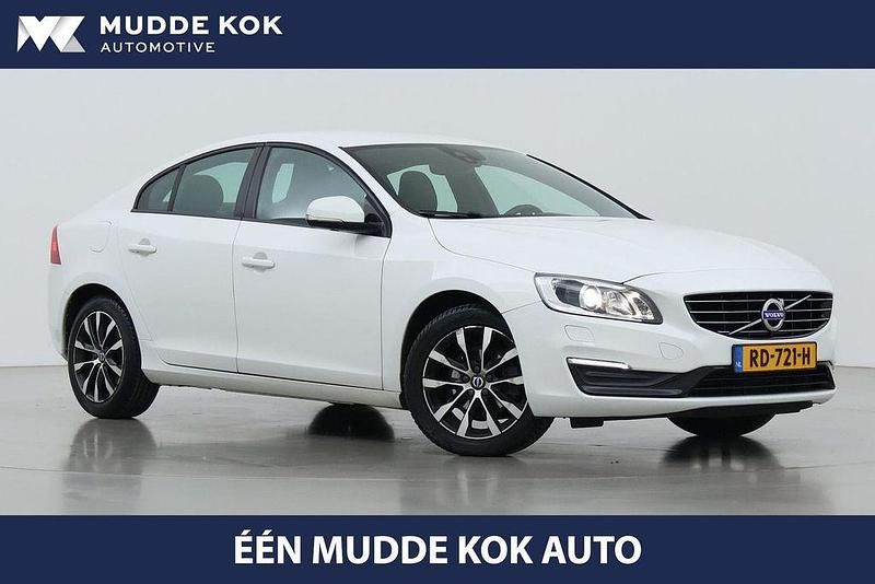 Gebraucht Volvo S60 Dynamic 152 PS (111 kW) 2017 Weiß Limousine
