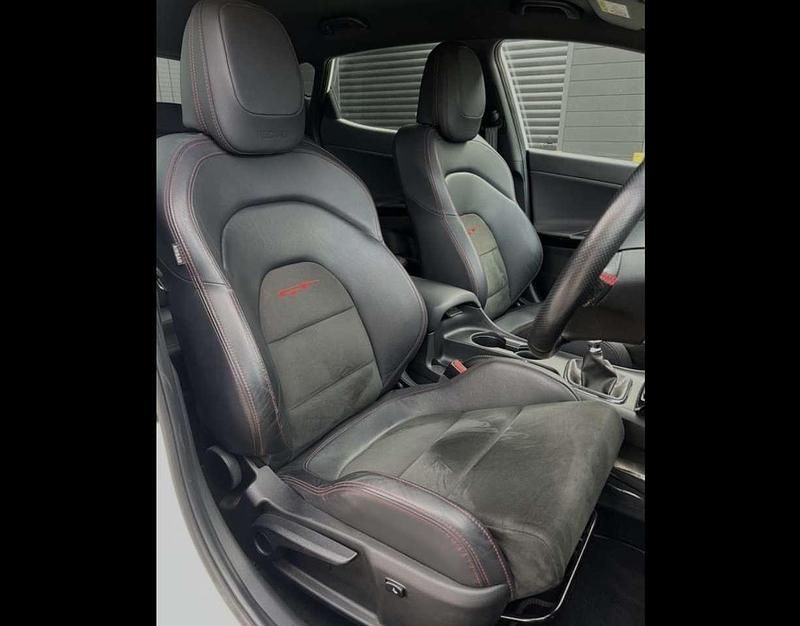 Gebraucht Kia Ceed GT-Track 204 PS (150 kW) 2014 Kleinwagen