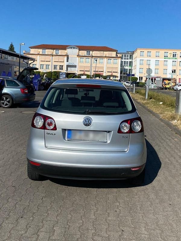 Gebraucht VW Golf IV 105 PS (77 kW) 2005 Silber Kleinwagen