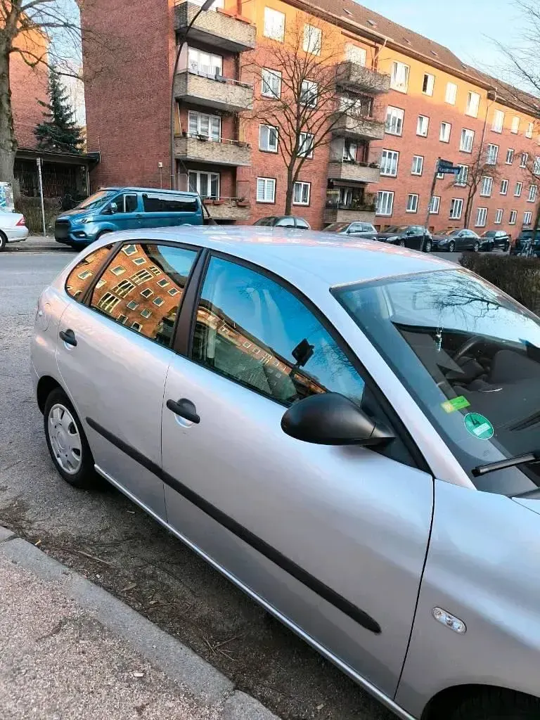 Gebraucht Seat Ibiza 64 PS (47 kW) 2003 Silber Kleinwagen