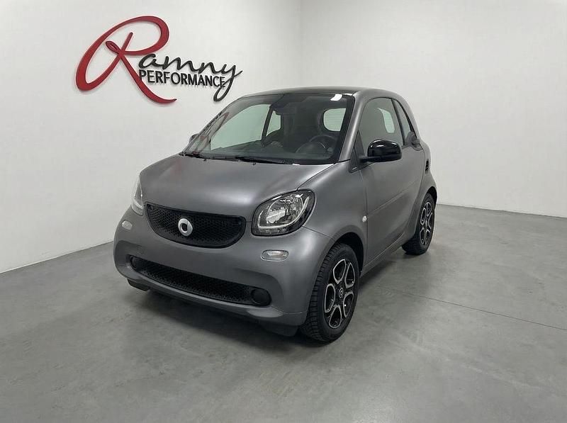Gebraucht Smart ForTwo Cabrio Basis 71 PS (52 kW) 2016 Schwarz Cabrio