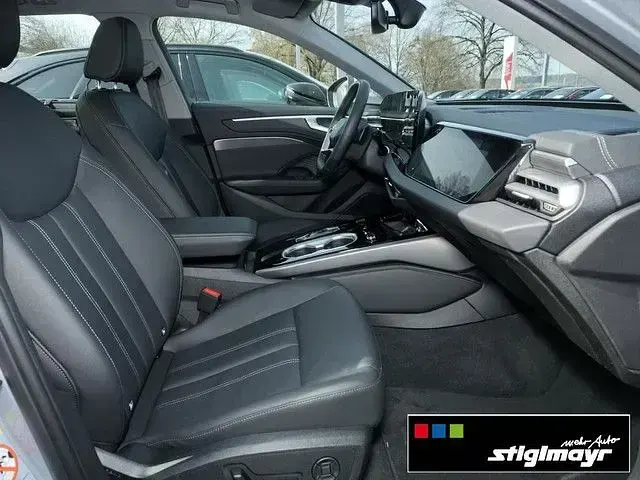 Gebraucht Audi A6 Ambiente 204 PS (150 kW) 2025 Florettsilber metallic Kombi