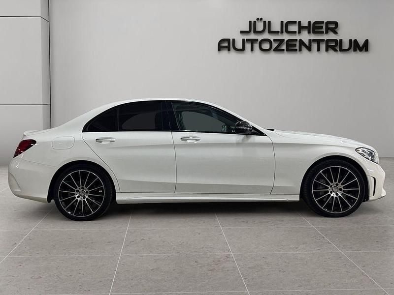 Gebraucht Mercedes C300 AMG 258 PS (189 kW) 2019 Weiß Limousine