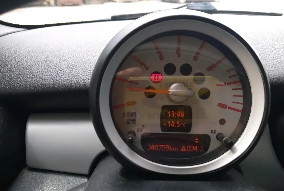 Käytetty Mini One Cabriolet 98 HP (72 kW) 2010 Musta Avoauto