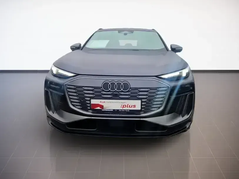Gebraucht Audi Q6 e-tron S-Line 185 kW (252 PS) 2025 Daytonagrau perleffekt SUV