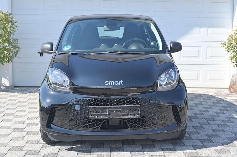 Schwarz Gebraucht 2021 Smart ForFour Electric Drive Limousine | 12.000 € (Teuer) - Bild 1/4