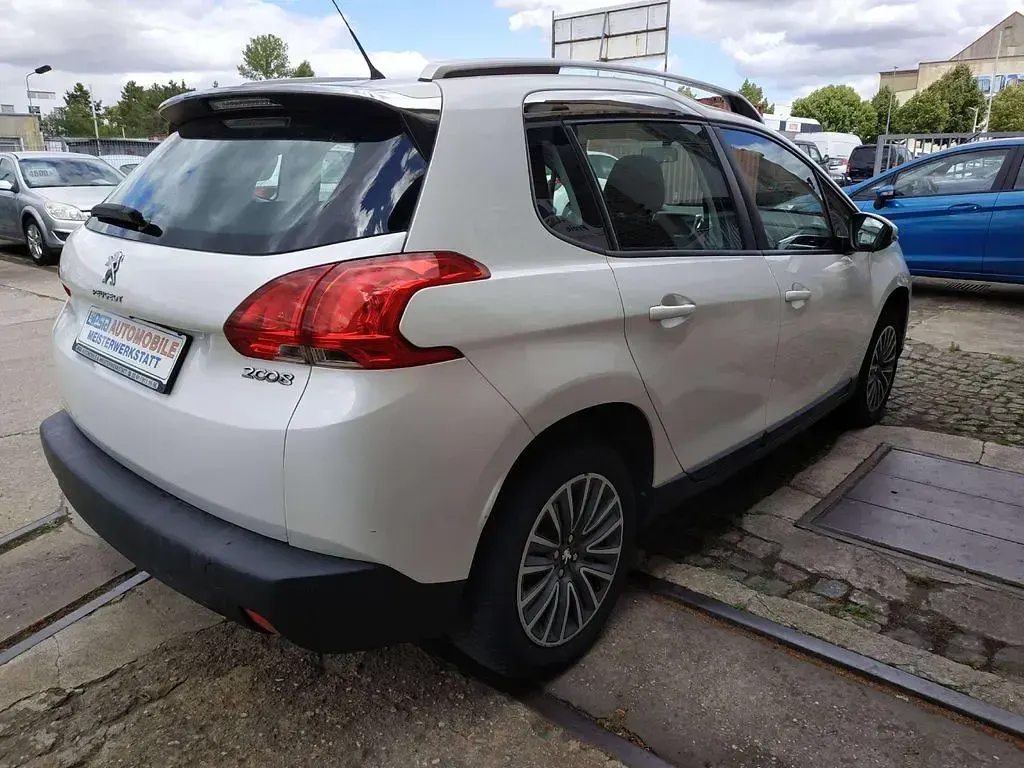 Gebraucht Peugeot 2008 Active 82 PS (60 kW) 2013 Weiß SUV