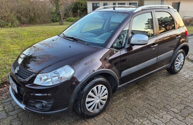 Braun Gebraucht 2013 Suzuki SX4 Style SUV | 7.200 € (Guter Preis) - Bild 1/4