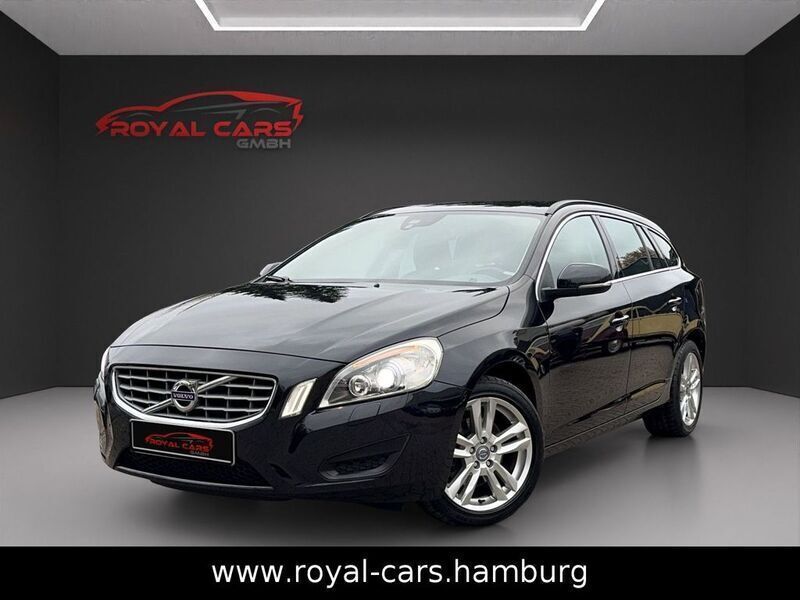 Black sapphire / metallic Gebraucht 2011 Volvo V60 Momentum Kombi | 10.990 € (Etwas zu teuer) - Bild 1/4
