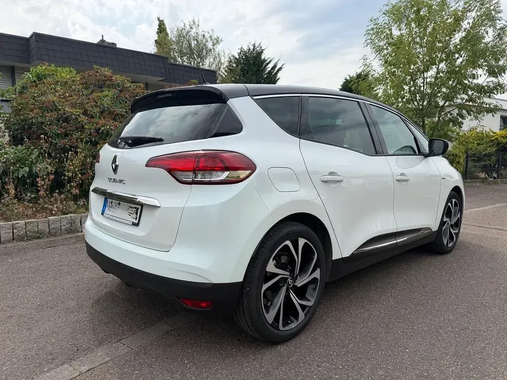 Gebraucht Renault Scénic III Bose Edition 160 PS (117 kW) 2017 Weiß Van / Kleinbus
