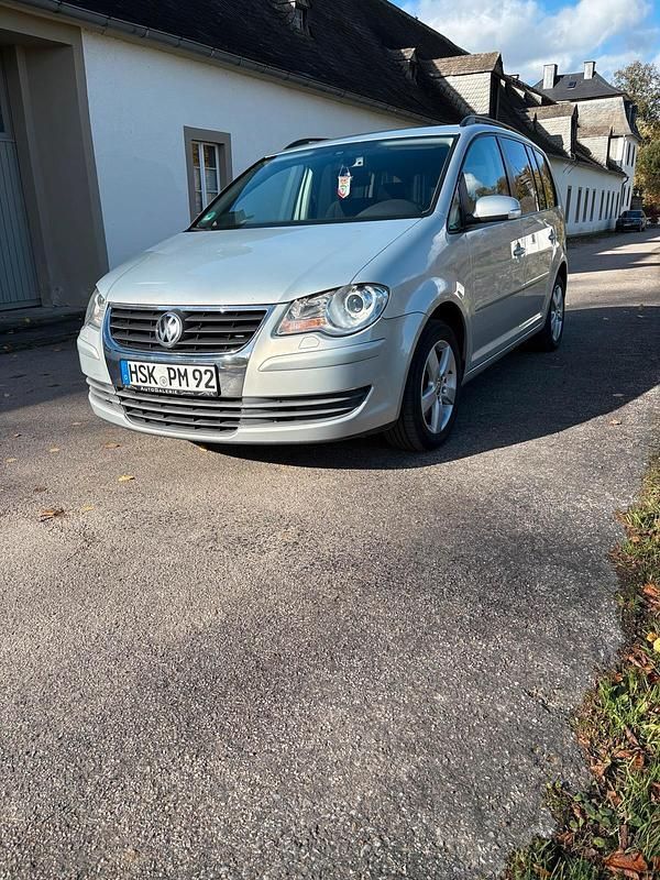 Silber Gebraucht 2008 VW Touran Van / Kleinbus | 6.750 € (Fairer Preis) - Bild 1/4