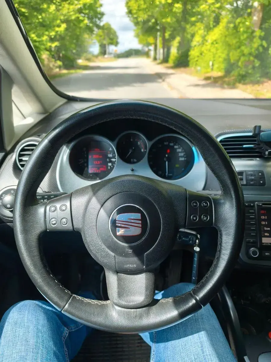 Używany Seat Altea 140 KM (102 kW) 2007 Czarny Minivan