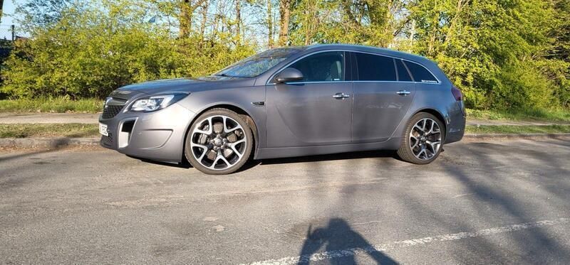 Grau Gebraucht 2016 Opel Insignia OPC Kombi | 19.000 € (Teuer) - Bild 1/4