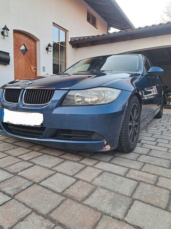 Second-hand BMW 320 Performance 150 CP (110 kW) 2005 Albastru Berlinǎ