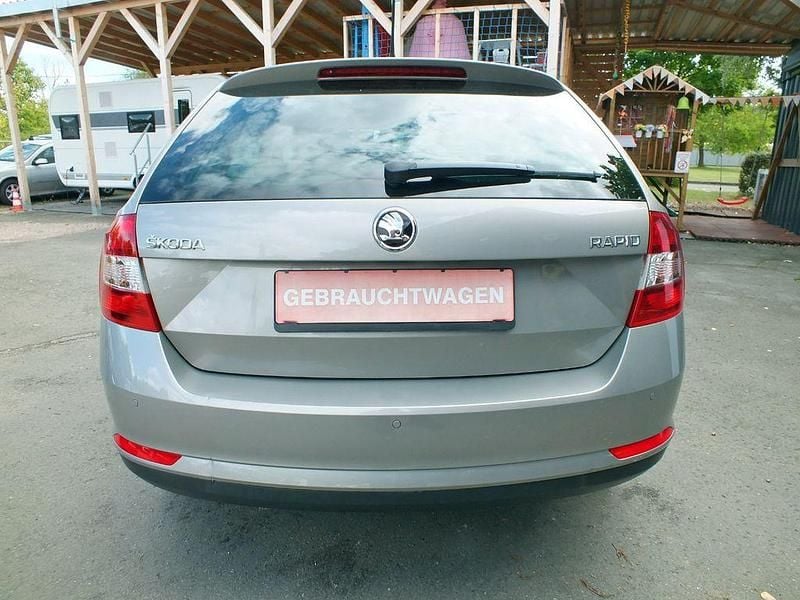 Gebraucht Skoda Rapid Ambition 105 PS (77 kW) 2015 Kleinwagen