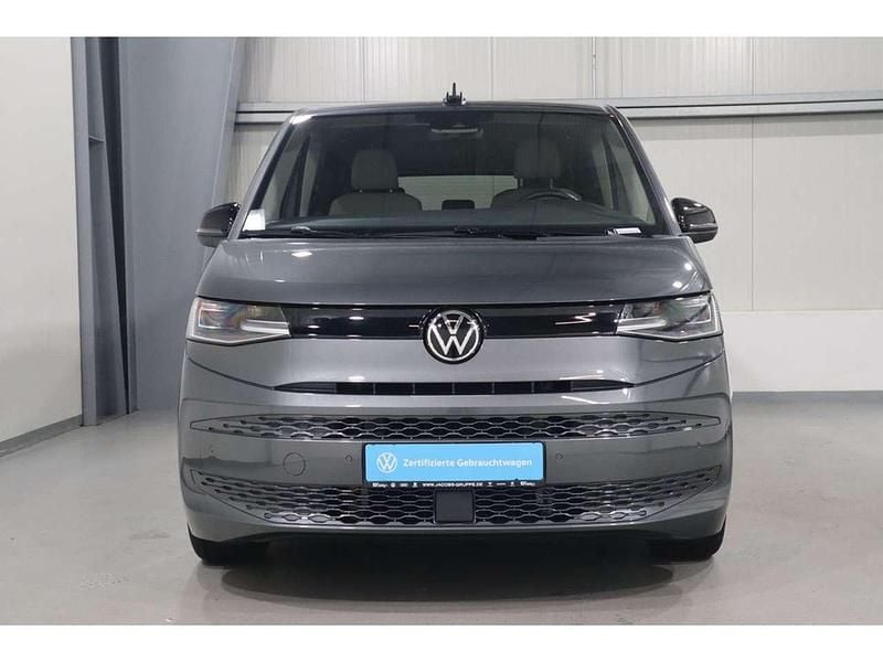 Gebraucht VW Multivan Basis 245 PS (180 kW) 2025 Grau Van