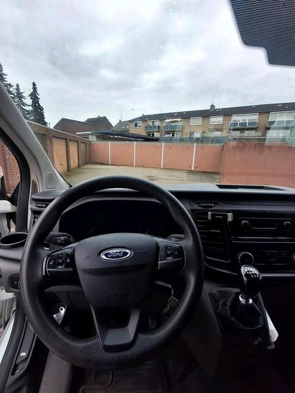 Gebraucht Ford Transit Custom 105 PS (77 kW) 2018 Weiß Van / Kleinbus