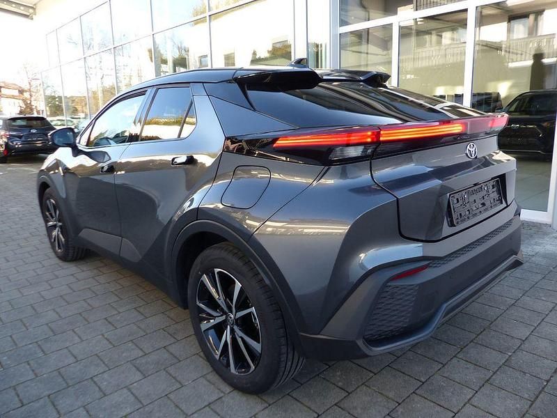 Gebraucht Toyota C-HR 140 PS (102 kW) 2025 Marlin grau / sz 2nb SUV