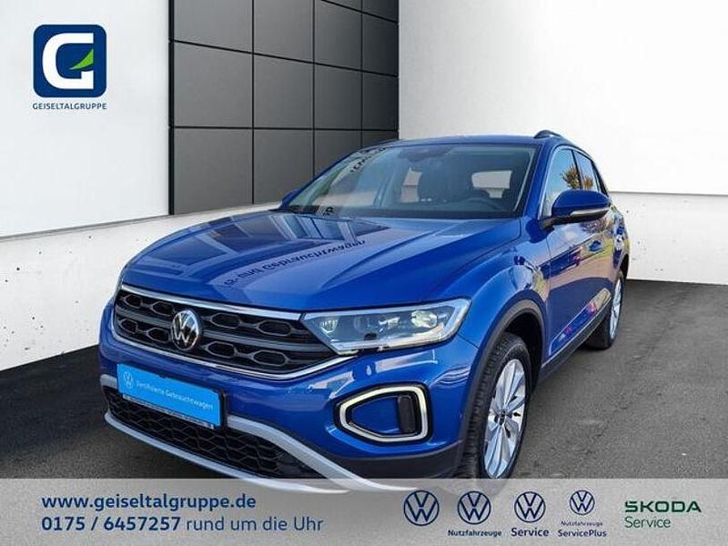 Ravennablau Gebraucht 2024 VW T-Roc Life SUV | 27.830 € (Etwas zu teuer) - Bild 1/4