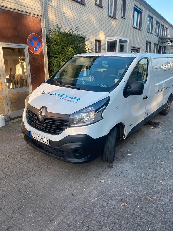 Weiß Gebraucht 2017 Renault Traffic Van / Kleinbus | 6.500 € - Bild 1/4