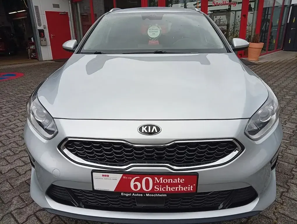 Gebraucht Kia Ceed 136 PS (100 kW) 2021 Silber Kleinwagen