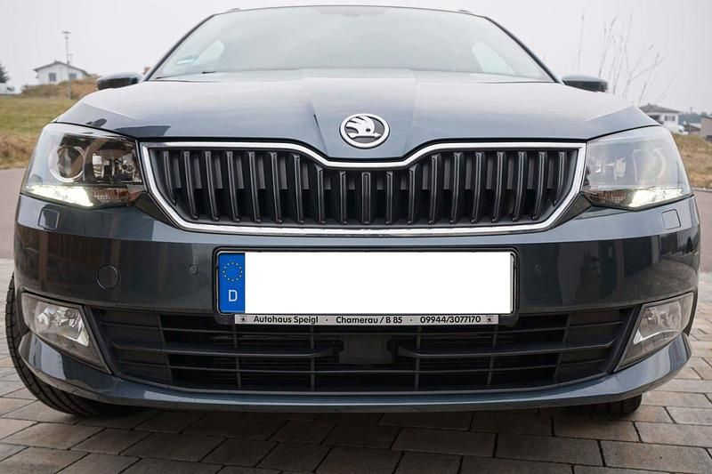 Gebraucht Skoda Fabia Clever 95 PS (69 kW) 2019 Grau Kleinwagen