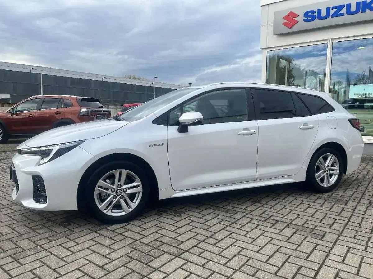 Gebraucht Suzuki Swace 140 PS (102 kW) 2026 Weiß Kombi