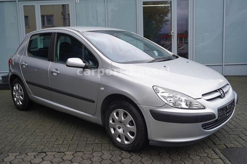 Grau Gebraucht 2002 Peugeot 307 Tendance Kleinwagen | 1.699 € (Fairer Preis) - Bild 1/4