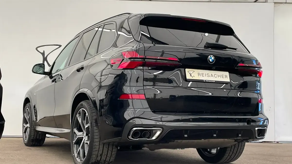 Neu BMW X5 Efficient Dynamics 381 PS (280 kW) 2026 Saphirschwarz metallic SUV