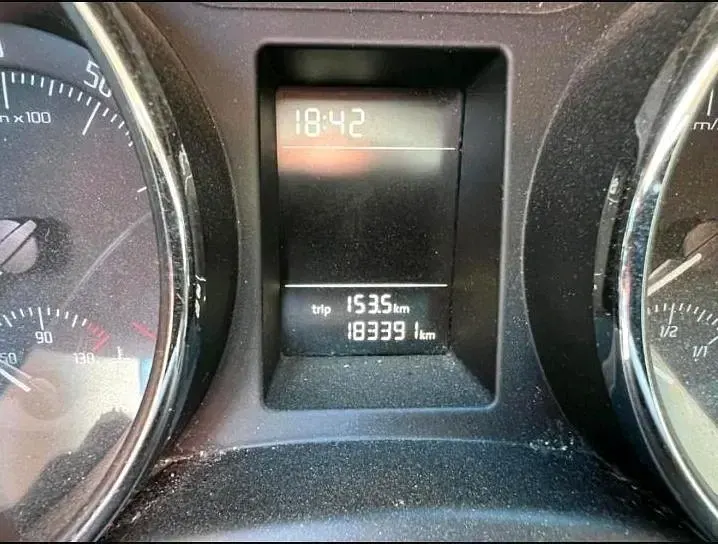Gebraucht Skoda Superb 160 PS (117 kW) 2009 Silber Limousine
