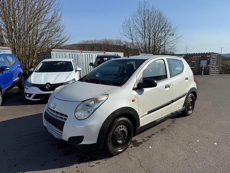 Gebraucht Suzuki Alto 68 PS (50 kW) 2011 Weiß Kleinwagen
