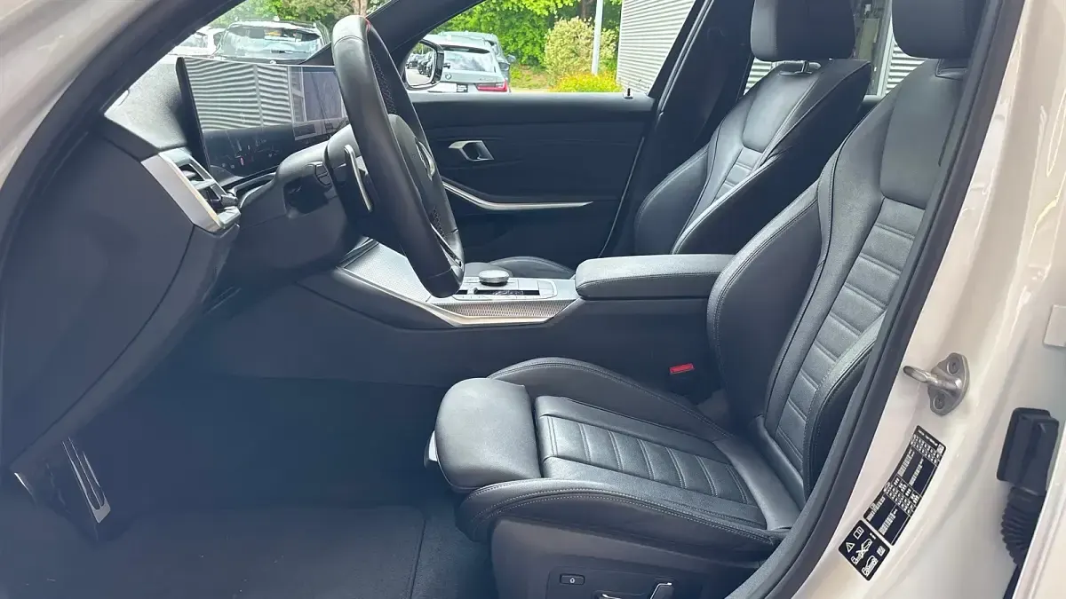 Gebraucht BMW M340 Efficient Dynamics 340 PS (250 kW) 2025 Mineralweiß metallic Limousine