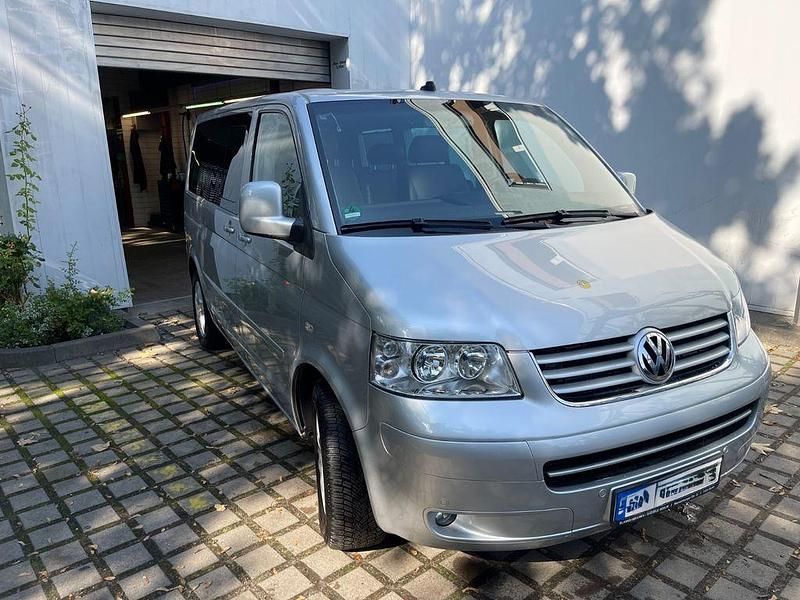 Gebraucht VW Multivan 174 PS (127 kW) 2005 Silber Van