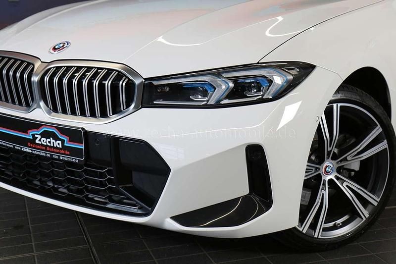 Gebraucht BMW 330e Performance 292 PS (214 kW) 2022 Alpinweiss iii (300) Kombi