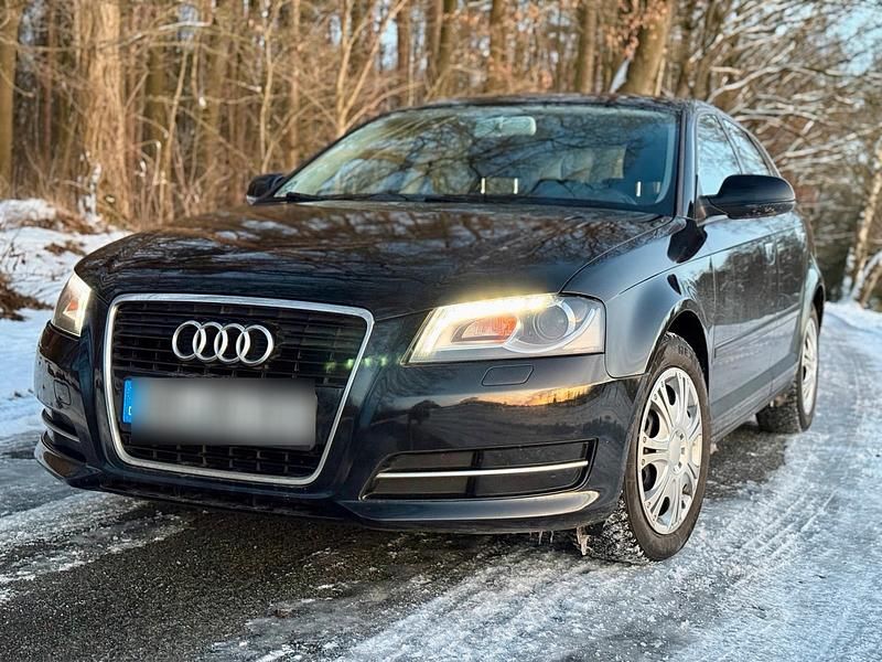Gebraucht Audi A3 105 PS (77 kW) 2011 Schwarz Kleinwagen
